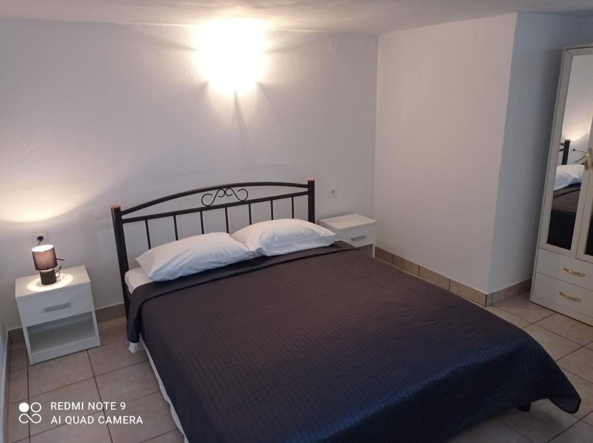 Studio apartman Premantura Esterno foto